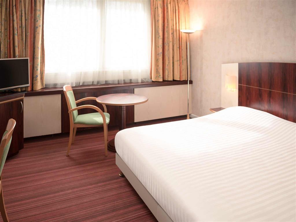 Mercure Besancon Parc Micaud - Hotel & Bar מראה חיצוני תמונה