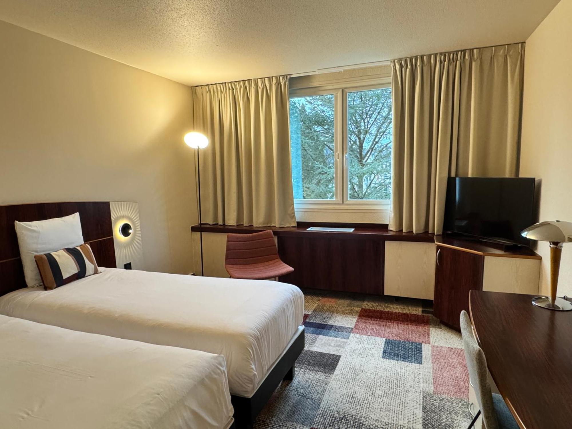 Mercure Besancon Parc Micaud - Hotel & Bar מראה חיצוני תמונה